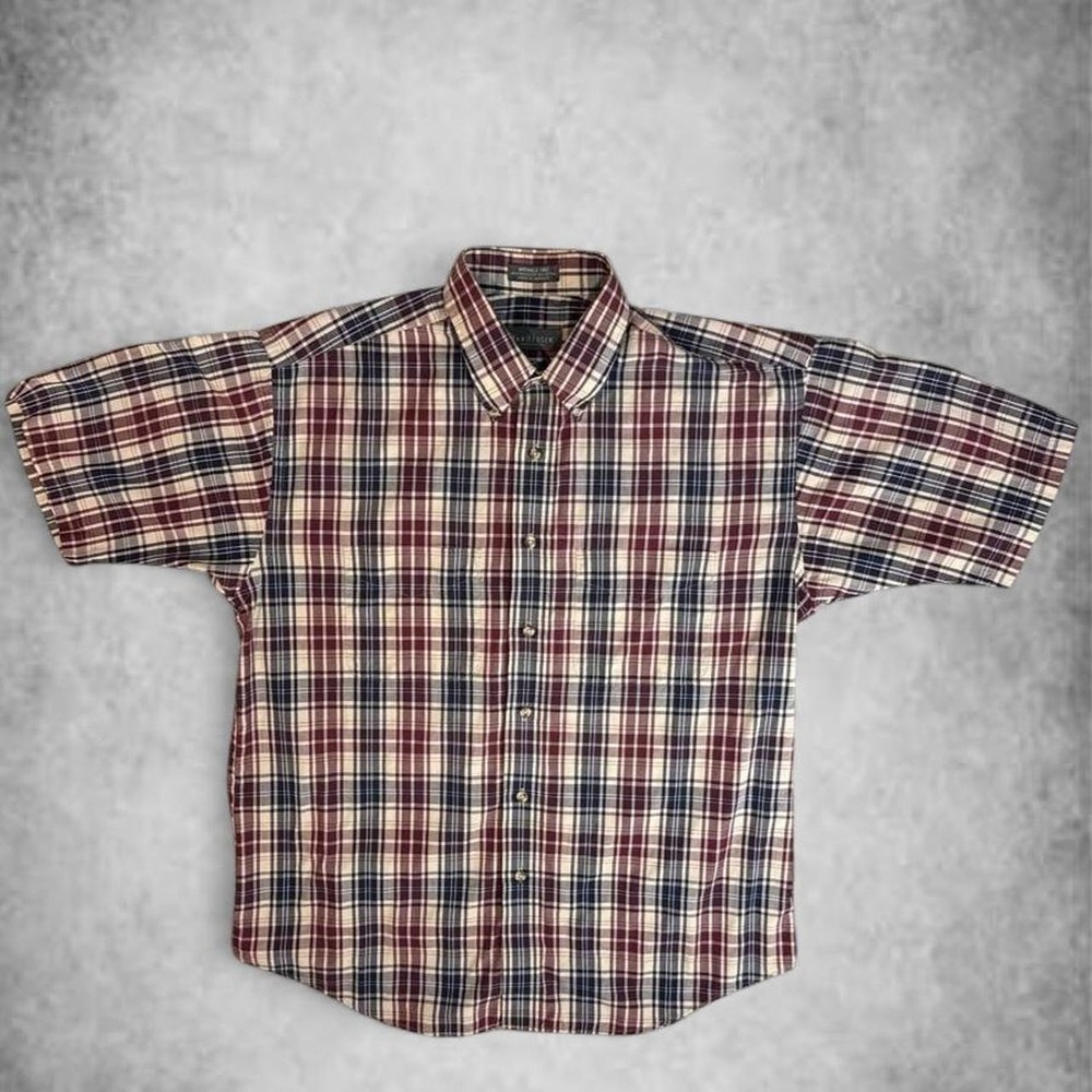 Van Heusen Mens Plaid Short Sleeve Button Down Shirt Medium Maroon Navy Blue